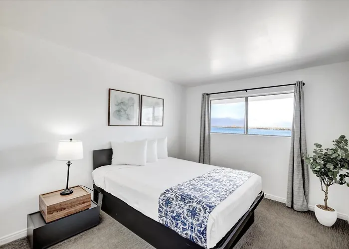 Pets Allowed Hotel Oceanside Marina Suites - A Waterfront